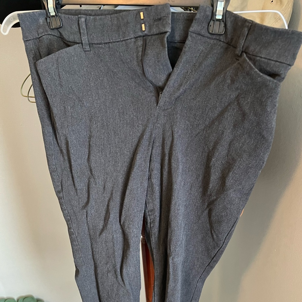Women’s heathered grey pixie pants
